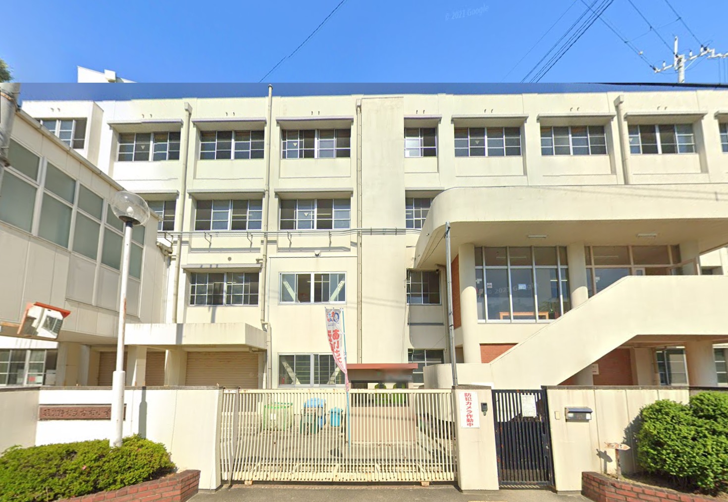 小学校　羽曳野市立古市小学校（小学校）まで619m