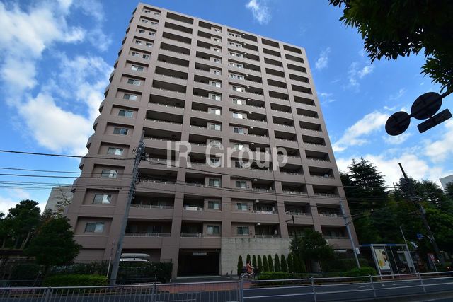 カスタリア荒川の建物外観