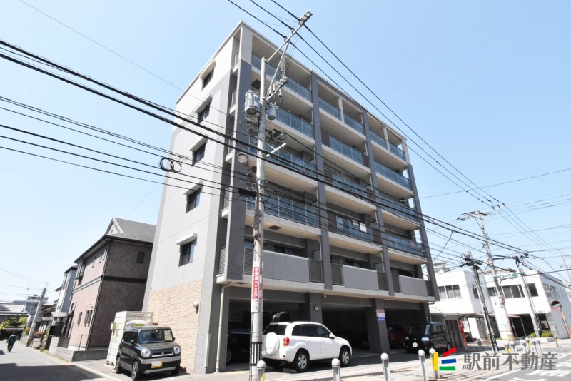 福岡市西区姪浜駅南のマンションの建物外観