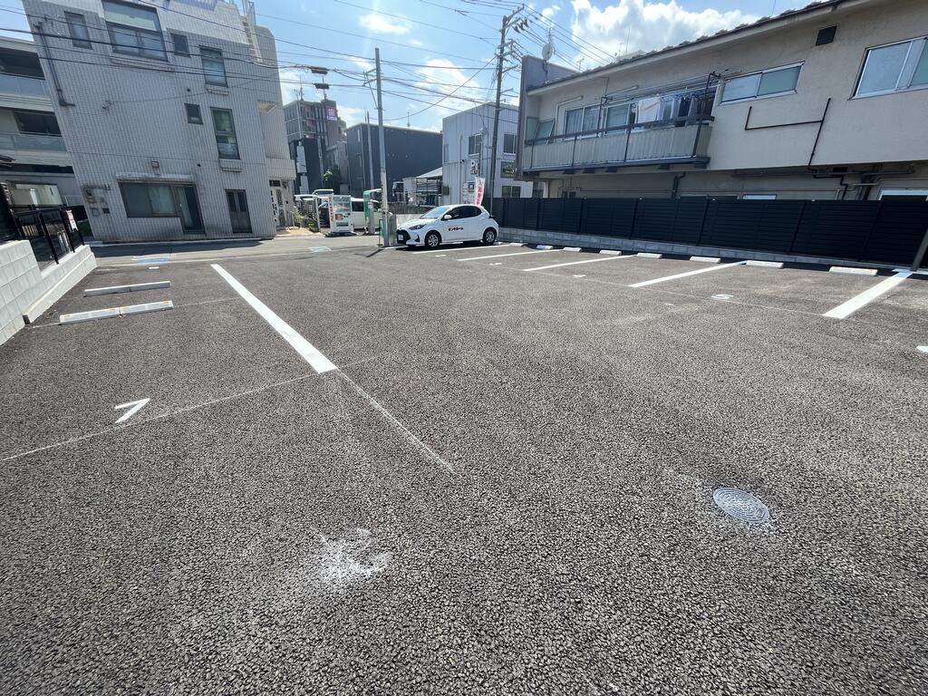 【ソルテラ土樋の駐車場】