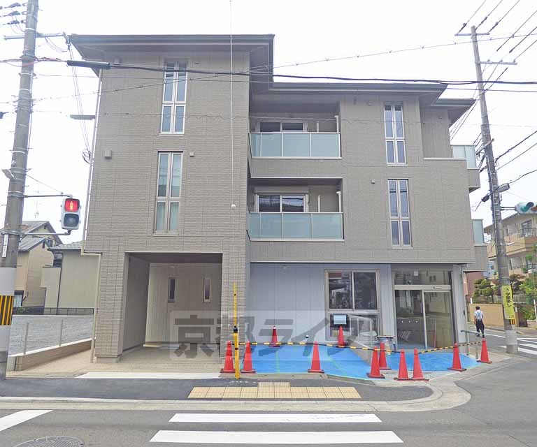 京都市北区上賀茂薮田町のマンションの建物外観