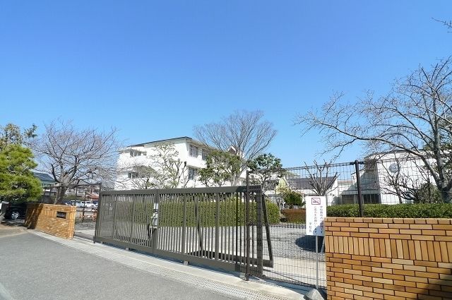 【島田市東町のアパートの小学校】