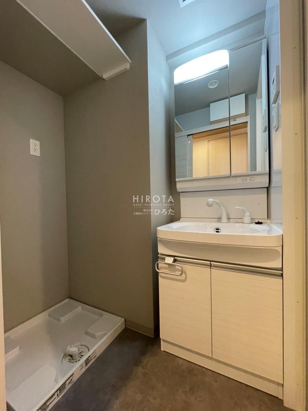 洗面設備　同仕様写真になります。