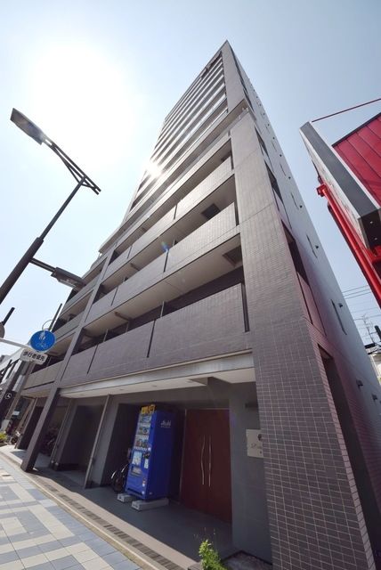 ライジングプレイス金町の建物外観