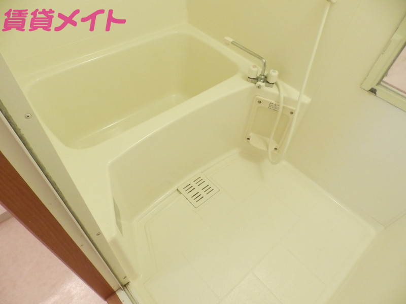 バス・シャワールーム　同型参考写真です。