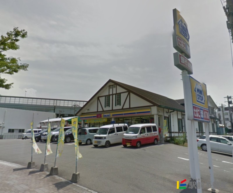 コンビニ　ミニストップ福岡愛宕4丁目店（コンビニ）まで200m