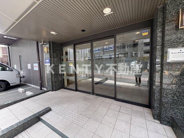 エントランス　建物の内部です