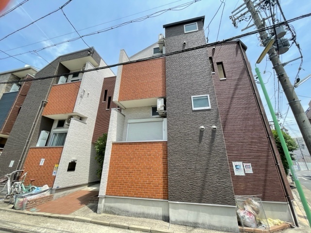 ＨＡＬ　ＦＬＡＴＳの建物外観