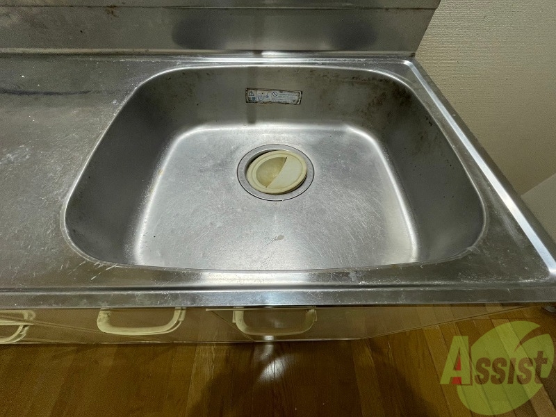 洗面設備　洗面台はありませんがこちらで洗顔などができます。