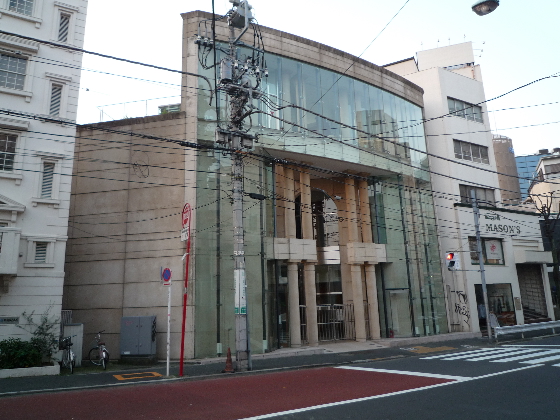 ショッピングセンター　ユナイテッドアローズ原宿本店（ショッピングセンター）まで665m