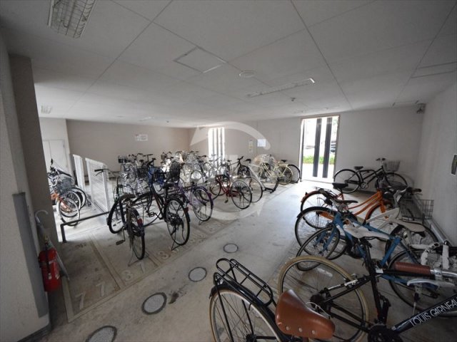 その他　エス・キュート上本町イースト　駐輪場