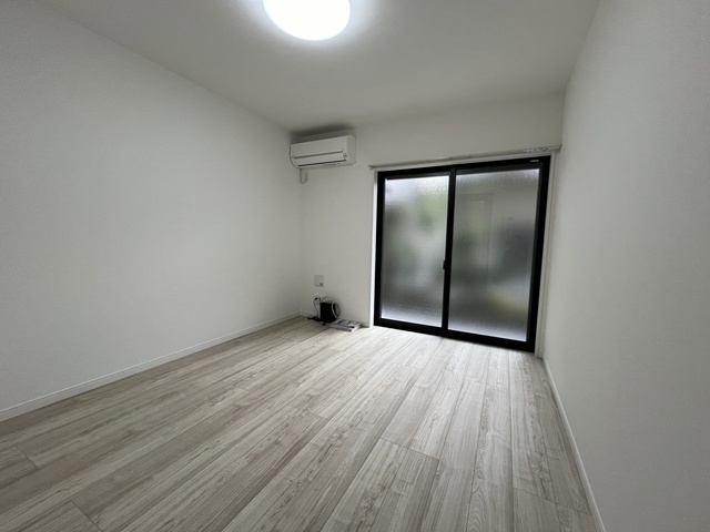 居室・リビング　同施工会社参考写真です