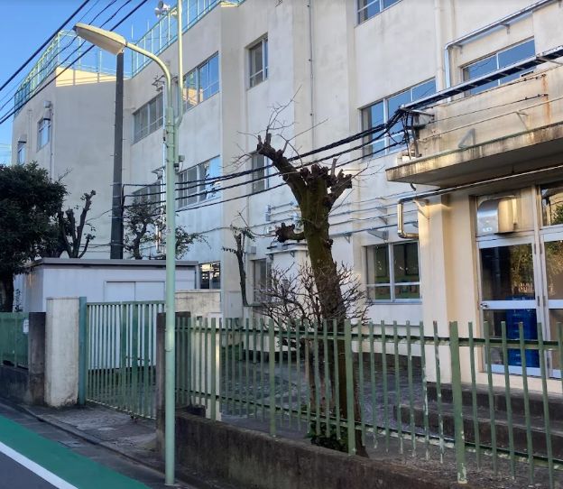 小学校　品川区立上神明小学校（小学校）まで232m