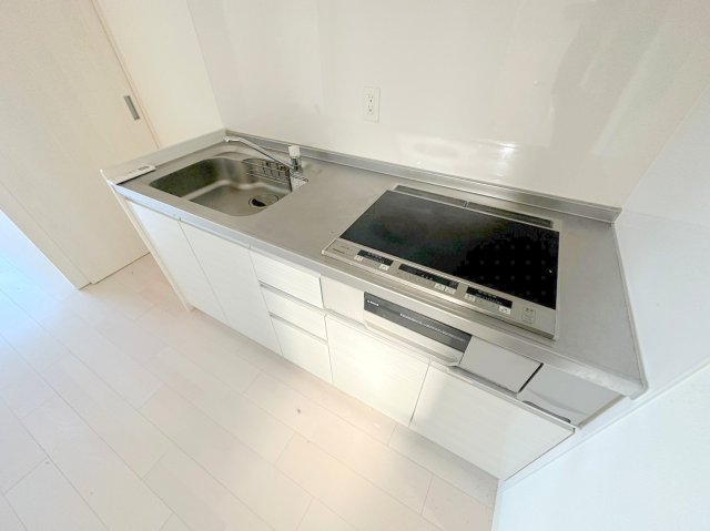 キッチン　ＩＨコンロなのでお掃除らくらく