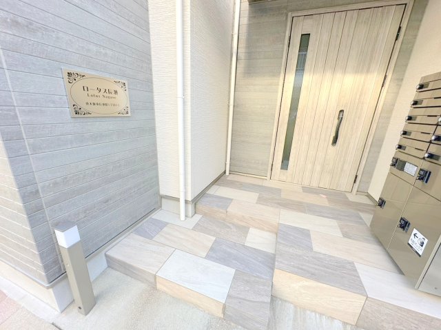 エントランス　綺麗なエントランスです。