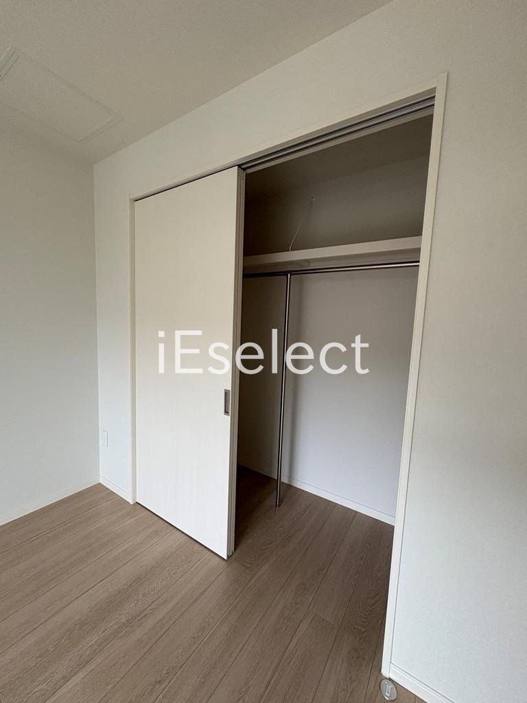 収納　洋服もかけられるクローゼット