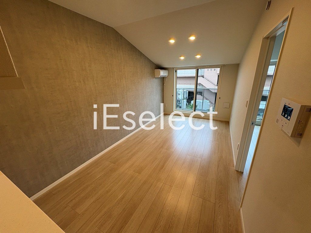 居室・リビング　広々開放的なリビングです