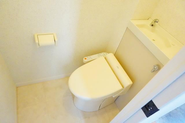 トイレ　トイレ