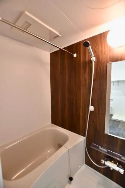 バス・シャワールーム　浴室乾燥暖房機付きバスルーム