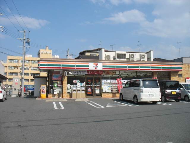 コンビニ　セブンイレブン（コンビニ）まで427m