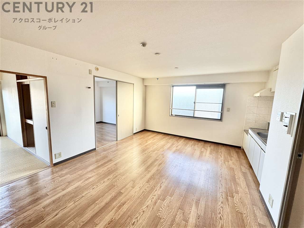 居室・リビング　角部屋住戸で過ごしやすく、おすすめです。