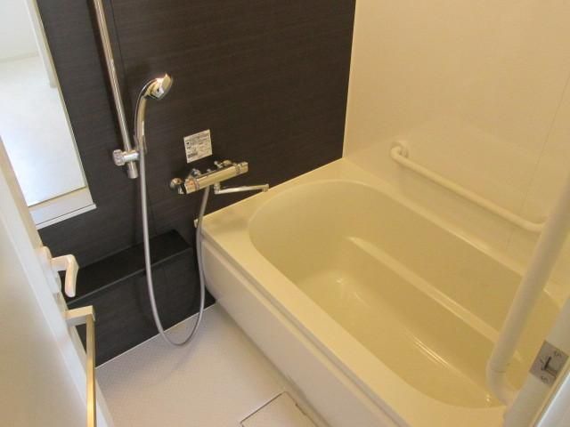 バス・シャワールーム　バスルーム