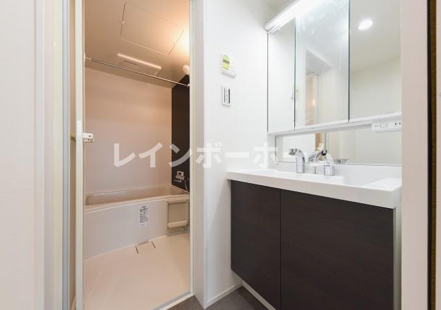 洗面設備　同仕様施工写真