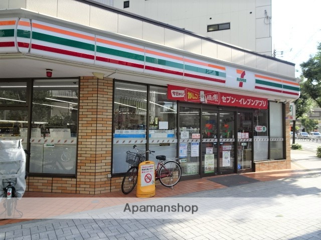 コンビニ　セブンイレブン（コンビニ）まで52m