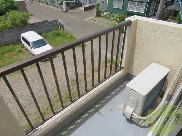 バルコニー　バルコニーはお洗濯もし易そうな広さですね