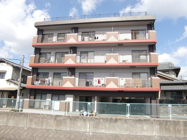 建物外観　ルミエールKUSANO