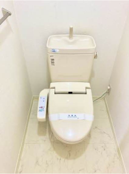 トイレ　温水洗浄便座♪