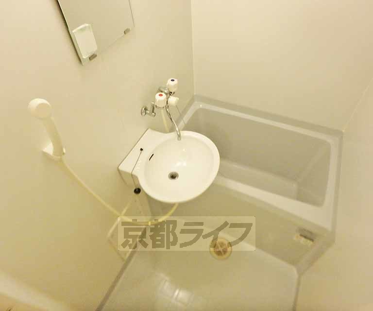 バス・シャワールーム　一日の疲れを癒すバスルーム