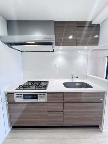 キッチン　※同タイプの他部屋写真参考