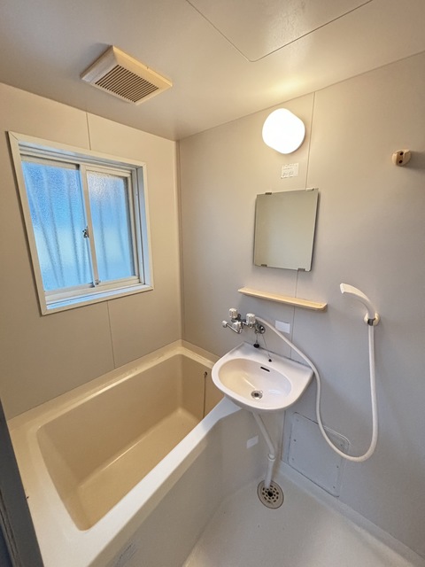 バス・シャワールーム　別部屋参考写真です