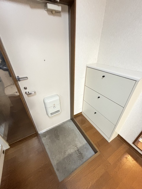 玄関　別部屋参考写真です