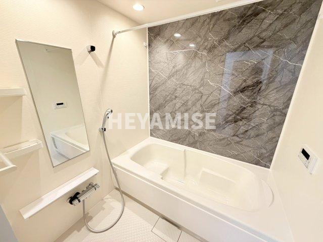 バス・シャワールーム　※室内画像は別号室のもの