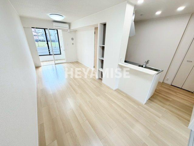 居室・リビング　※室内画像は別号室のもの