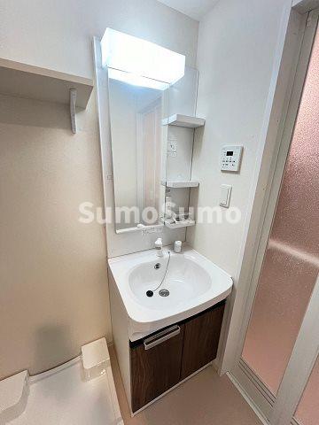 洗面設備　使いやすい洗面所です