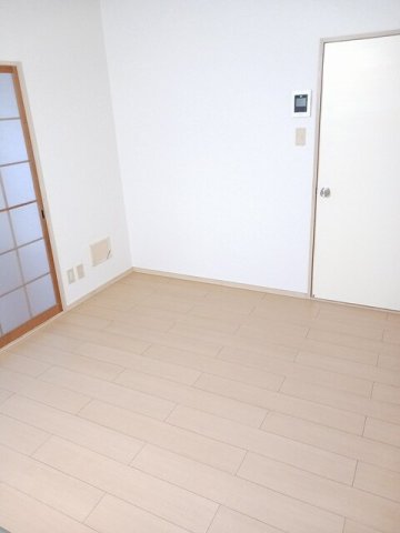 居室・リビング　ゆったり過ごせる居間です