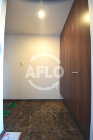 玄関　シャリエなんばファースト　玄関