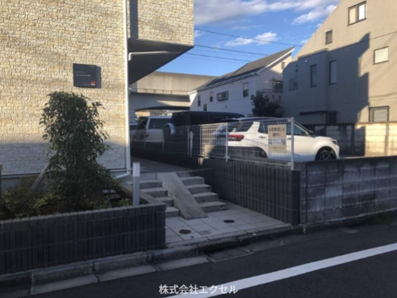 エントランス　整備されたエントランスです。