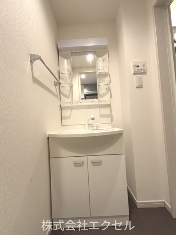 洗面設備　独立洗面台です。