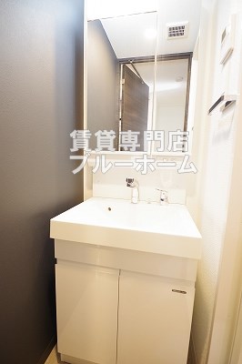 洗面設備　独立洗面台です！