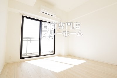 居室・リビング　7.1帖の洋室です！