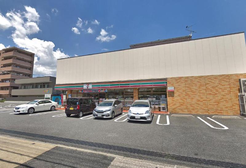 コンビニ　セブンイレブン足立東和２丁目店（コンビニ）まで290m