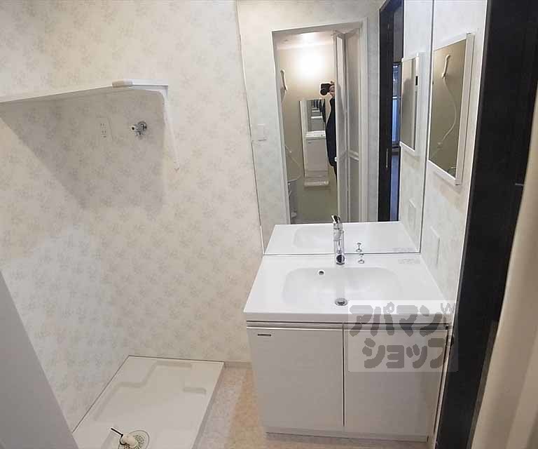 洗面設備　洗面台＆洗濯機置場