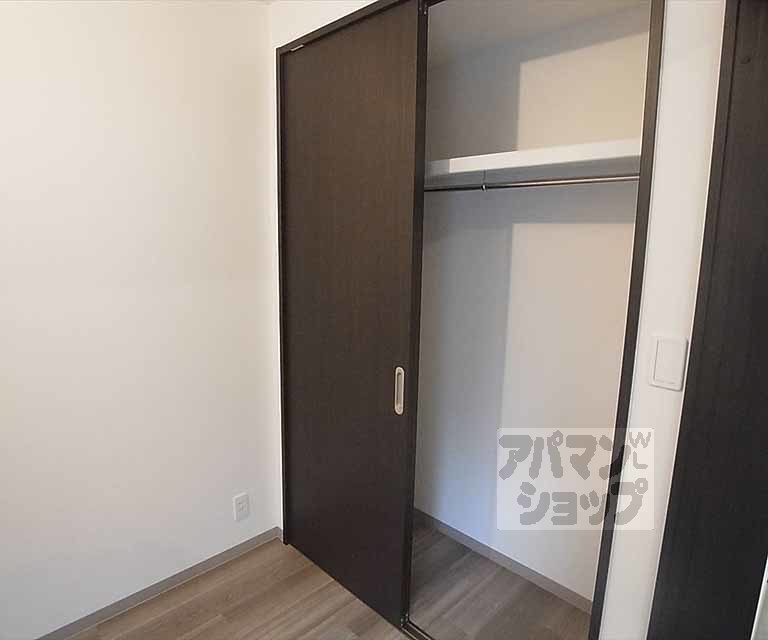 収納　洋室４帖収納