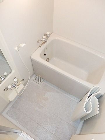 バス・シャワールーム　※同建物同タイプ間取り参考写真　現況優先