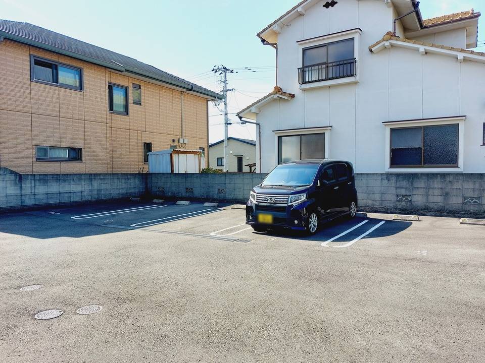 駐車場　駐車場