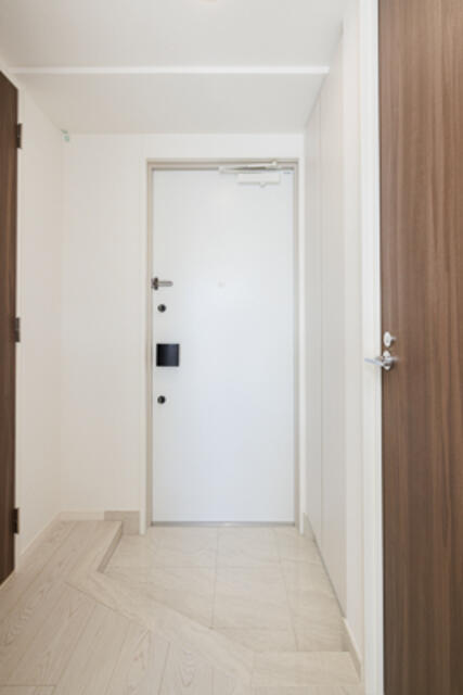 玄関　※写真は同タイプ住戸です。